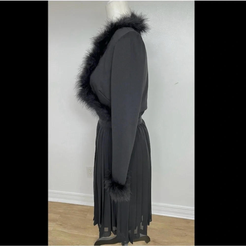 🆕Vintage Pleated Silk Black Skirt — Timeless Day to Night, Casual to a Night Out - Picture 6 of 11